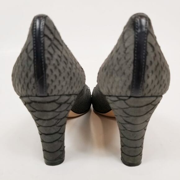 Emporio Armani Gray Snake Textured Leather Pumps Size 38.5 / 8. - Picture 5 of 8